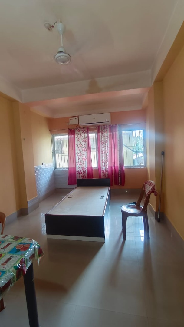Semi Furnished 3bhk in Kahilipara, Guwahati, Assam, India for Rent